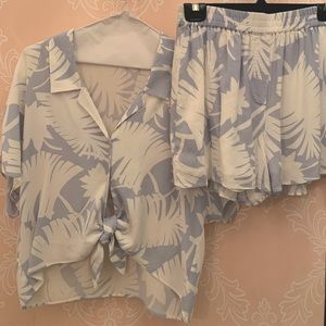Aritzia Hawaiian Shirt (bundle for matching short)